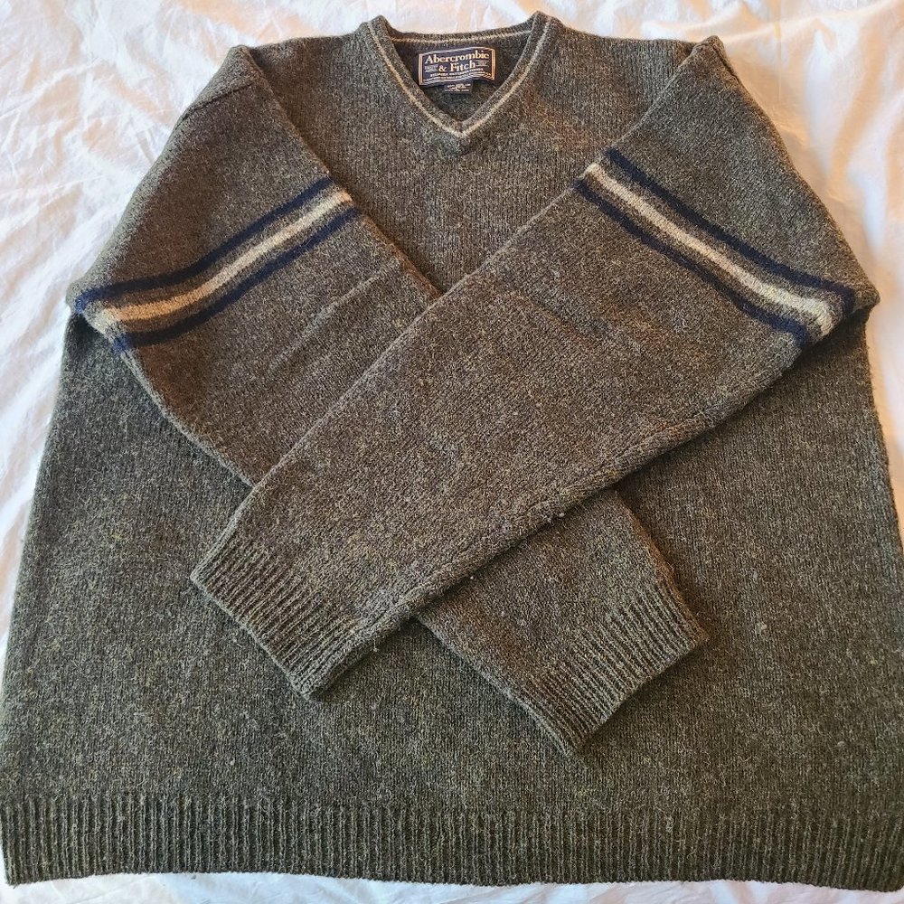Vintage (1990s) Abercrombie & Fitch (A&F) Men's Wool Sweater - Large - Pre-owned